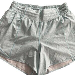 Lululemon Hotty Hot High Rise Shorts. Size 6